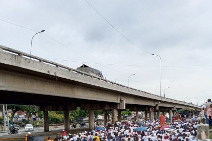 Algunos de los feligreses que acudieron al recorrido penitencial llevaron sus imágenes.