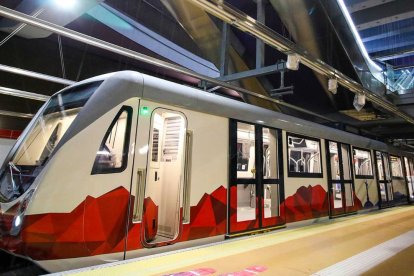 Un fallo técnico en las puertas de un tren causó demoras y aglomeraciones en el Metro de Quito.