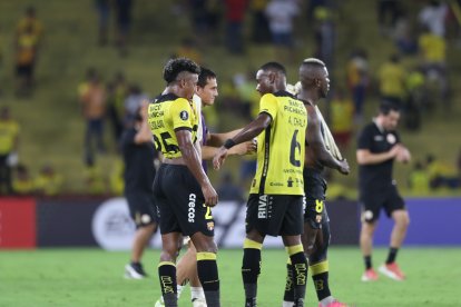 La tristeza de Barcelona SC al caer ante Universitario.