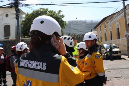 El simulacro en Quito contó con la participación de organismos de rescate y fuerzas élite de la Policía de Ecuador.