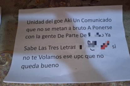 Uno de los panfletos encontrados en la vivienda intervenida.