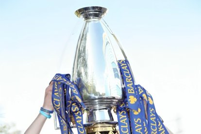 Jamie Vardy mientras celebró la Premier League que ganó su club.