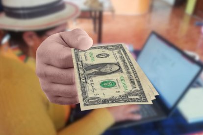 La gente que resultó afectada por las lluvias es el objetivo del bono Incentivo Emprende.