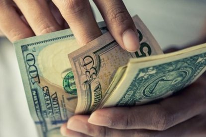 La cantidad que recibe la gente, una sola vez, es de mil dólares con el Incentivo Emprende.