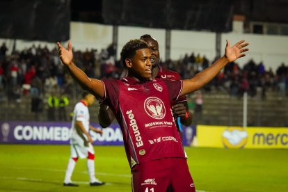 Elián Caicedo el sobrino que hizo un gol ante Unión.