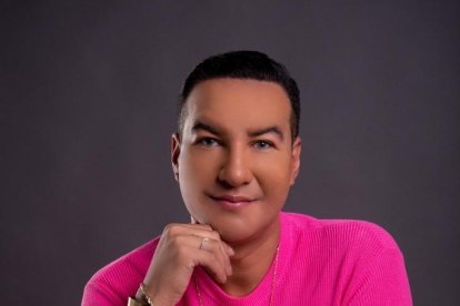 Julio Rangel siempre estaba en busca de las nuevas tendencias en maquillaje. Tomaba cursos en Brasil.