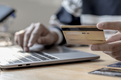 Alivio financiero en Ecuador este 2025: ¿cómo acceder a prórroga en créditos?