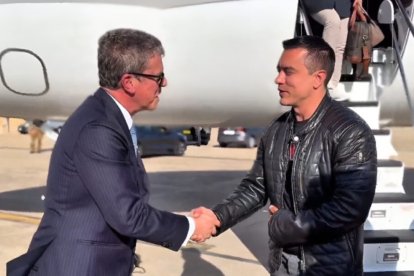 El presidente de Ecuador se encuentra en el Vaticano como parte de su primera gira internacional oficial.