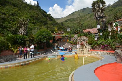 En tres parroquias de Urcuquí tienen complejos de aguas termales.