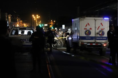 El vehículo de Medicina Legal llegó al lugar.