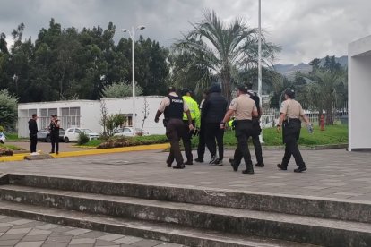 Brayan T., está procesado por los delitos de violación y por incumplimiento de orden de autoridad competente.