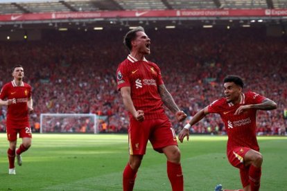 Liverpool celebró el campeonato de Premier League en Anfield.