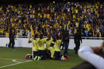 La selección de Ecuador pelea por clasificar al Mundial 2026.