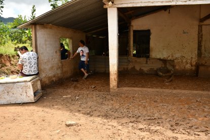 Gran cantidad de lodo ha quedado en diversas zonas.
