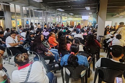 La atención en el Registro Civil Municipal demoró horas.