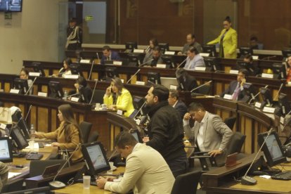 Estas son las posiciones durante el debate.