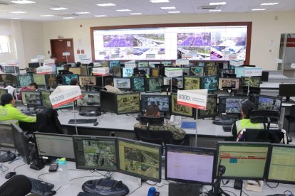 El oficial trabaja como Coordinador Zonal de Emergencias del ECU 911 DMQ