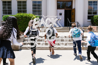 En muchas familias ecuatorianas, el bono escolar es el respiro económico necesario para enfrentar los gastos del regreso a clases.