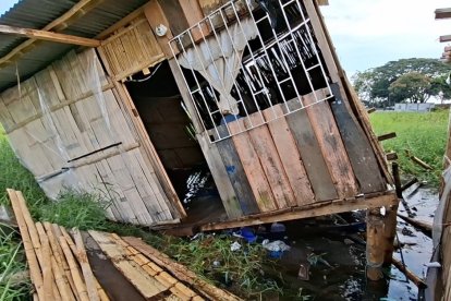 Así quedaron las viviendas de caña.