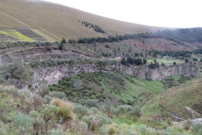 El encañonado de la Chorrera, tiene más de 100 rutas de escalada en piedra.
