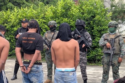 Detenidos en Guayaquil por operativo Apolo 15.