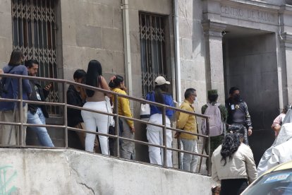 Baja afluencia de personas en los centros de salud de Quito.