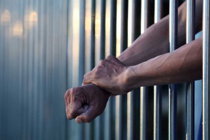 El femicida utilizó una prenda de vestir de la propia víctima para estrangularla.