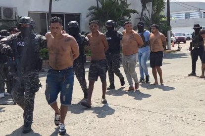 Los sospechosos fueron trasladados hacia una unidad judicial.