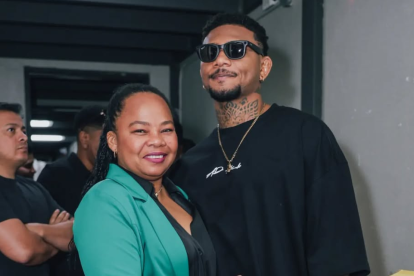 El peleador ecuatoriano Michael Morales y su madre Katty Hurtado.