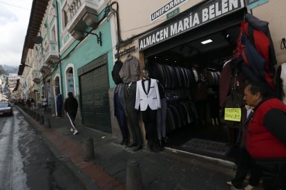 Este negocio tiene al menos 30 años de tradición en la confección de trajes.
