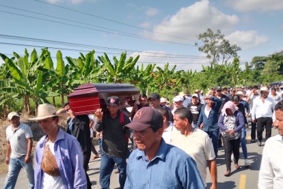 Así fue llevada Gladys a su entierro.