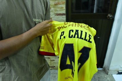 Pablo Calle guarda la camiseta con la que anotó su primer gol con la camiseta de Barcelona