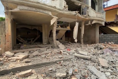 Al menos nueve viviendas quedaron con serios daños estructurales.