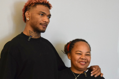 Katty Hurtado, la madre de Michael Morales, lo acompaña por primera vez en un combate en UFC.