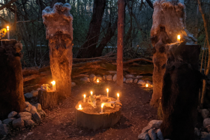 Al parecer, el supuesto espiritista roció mucha gasolina en el cuerpo de la mujer.