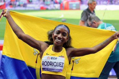 Kiara Rodríguez alcanzó el primer lugar en salto largo T46/47 en el Grand Prix de Cali 2025.