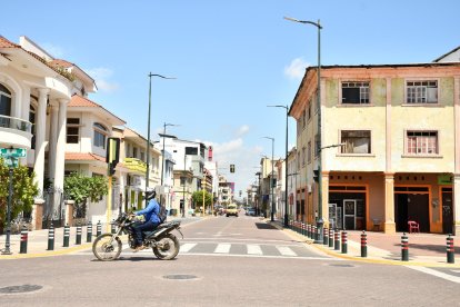 En las calles de Santa Rosa se percibe el temor entre moradores y comerciantes.