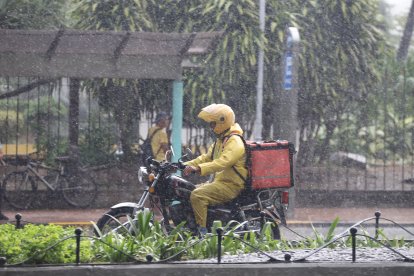 Fuerte lluvia en Guayaquil hoy.