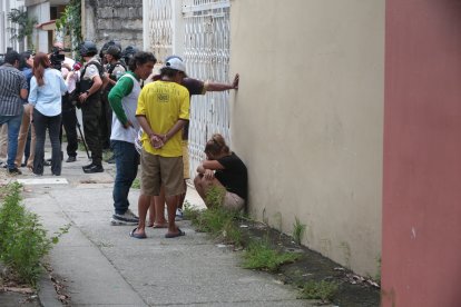 Familiares de las víctimas quedaron consternados.