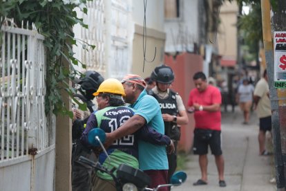 Familiares de las víctimas quedaron consternados con la noticia.