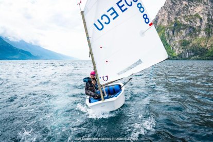 Ana Cristina Vera en competencia en el lago de Garda, en Italia
