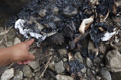 Esta huella da cuenta de que la chica fue incinerada en el mismo sitio.