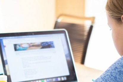 Jóvenes en busca de cupo universitario enfrentan problemas técnicos en el portal de la Senescyt.