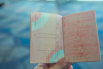 La entrevista consular es uno de los requisitos claves para obtener una visa de turismo hacia Estados Unidos desde América Latina.