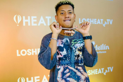 Jombriel es un cantante esmeraldeño que está en los Premios Heat
