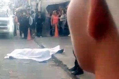 La policía indica que el ataque respondería a una disputa entre bandas criminales.