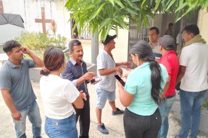 Allegados de Pablo Quinto esperaban sus restos de la morgue del cantón Daule.