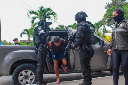 El detenido estaría vinculado al grupo delincuencial Los Lobos.