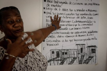 Las mujeres se convierten en líderes de sus comunidades.