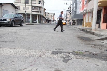 En el lugar quedaron rastros de sangre.